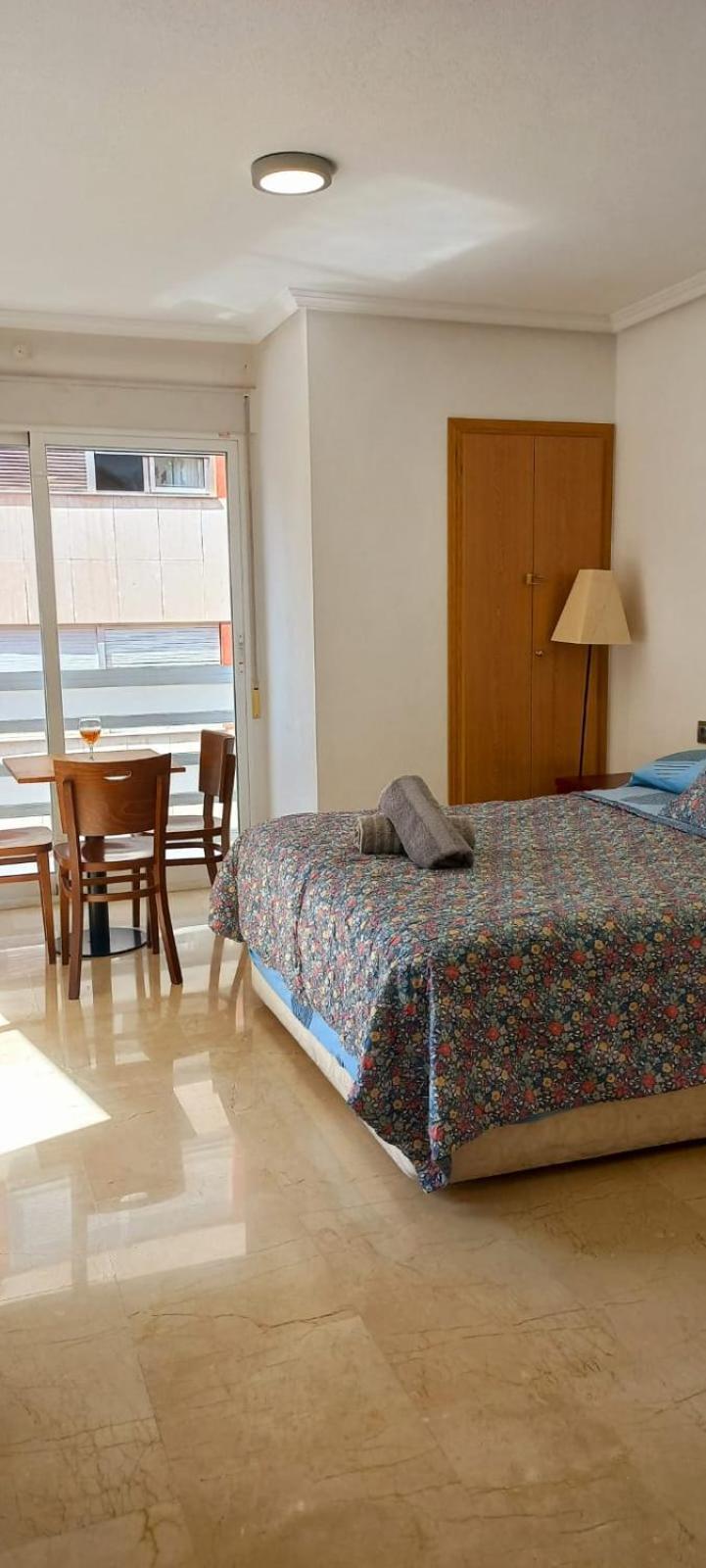 Apartamento Holiday Centre Deluxe Alicante Exterior foto